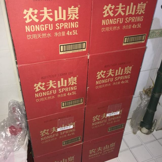 农夫山泉天然饮用水5l*4 整箱装商品评价 以多次购买了,水的日.