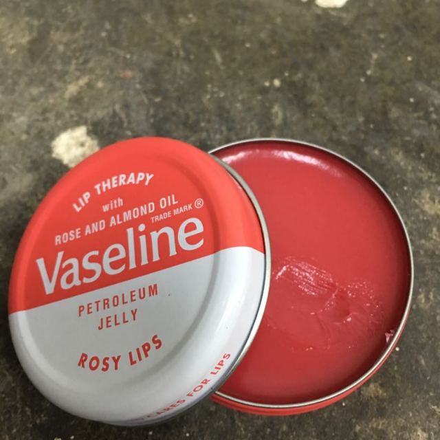 vaseline 凡士林 修护唇膏(玫瑰)(红) 滋润修护 20g 英国原装进口