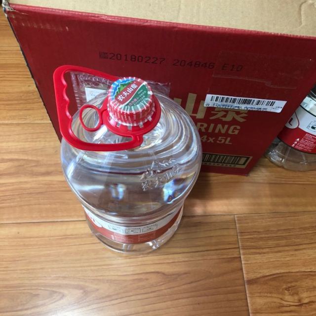 > 农夫山泉天然饮用水5l*4 整箱装商品评价 > 常年购买,非常方便.