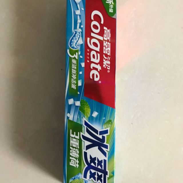 高露洁colgate冰爽薄荷牙膏180g