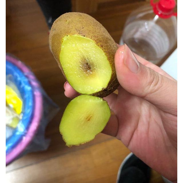 > 蟹灵阁 西峡黄心金桃猕猴桃 70g-80g/枚 30枚 黄金奇异果 中果商品