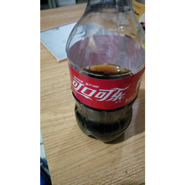 可口可乐(coca-cola)汽水 300ml*12(整箱)碳酸饮料挺便宜的,满满的一