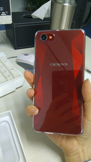 oppo p评价  2018-06-07 手机收到,还不错,希望妈妈喜欢 2018-05-22