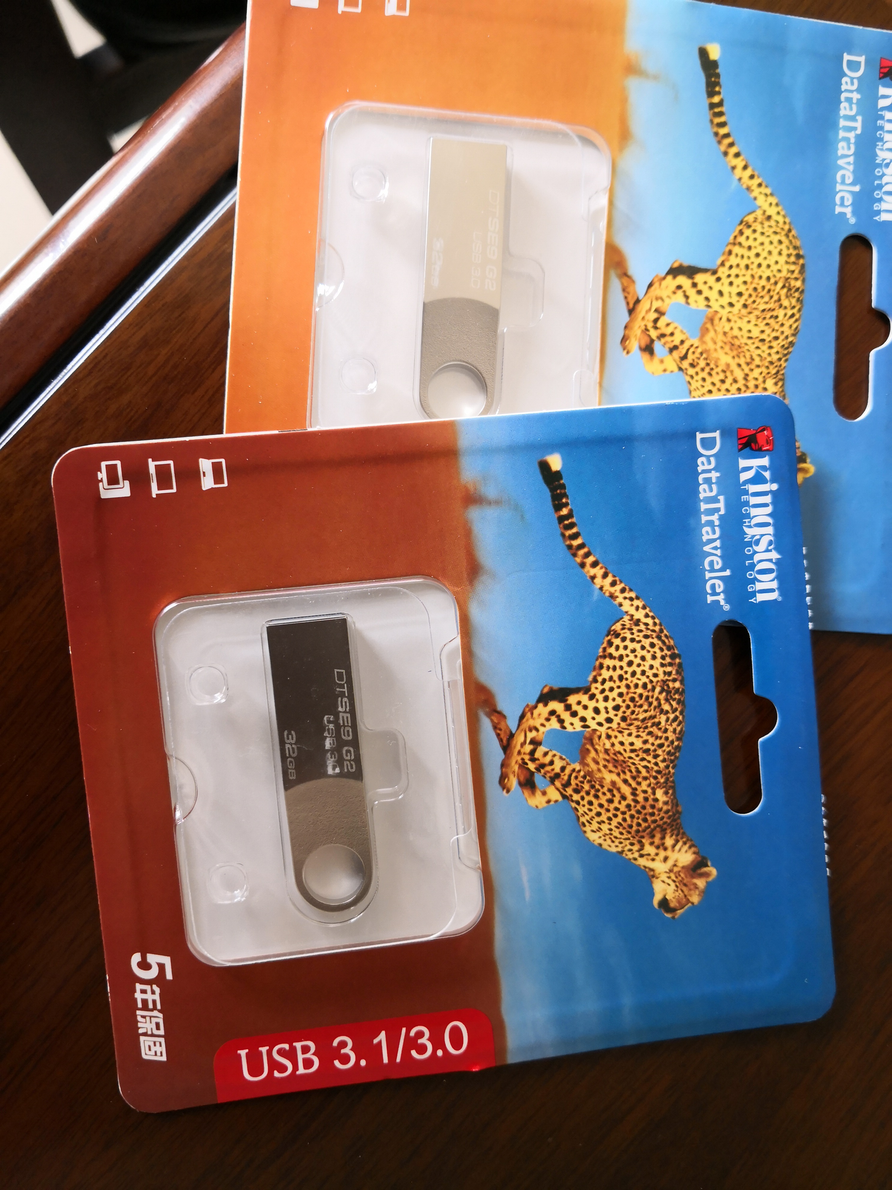 金士顿u盘包装_金士顿 u盘16g u盘dtse9 16g_金士顿u盘修复