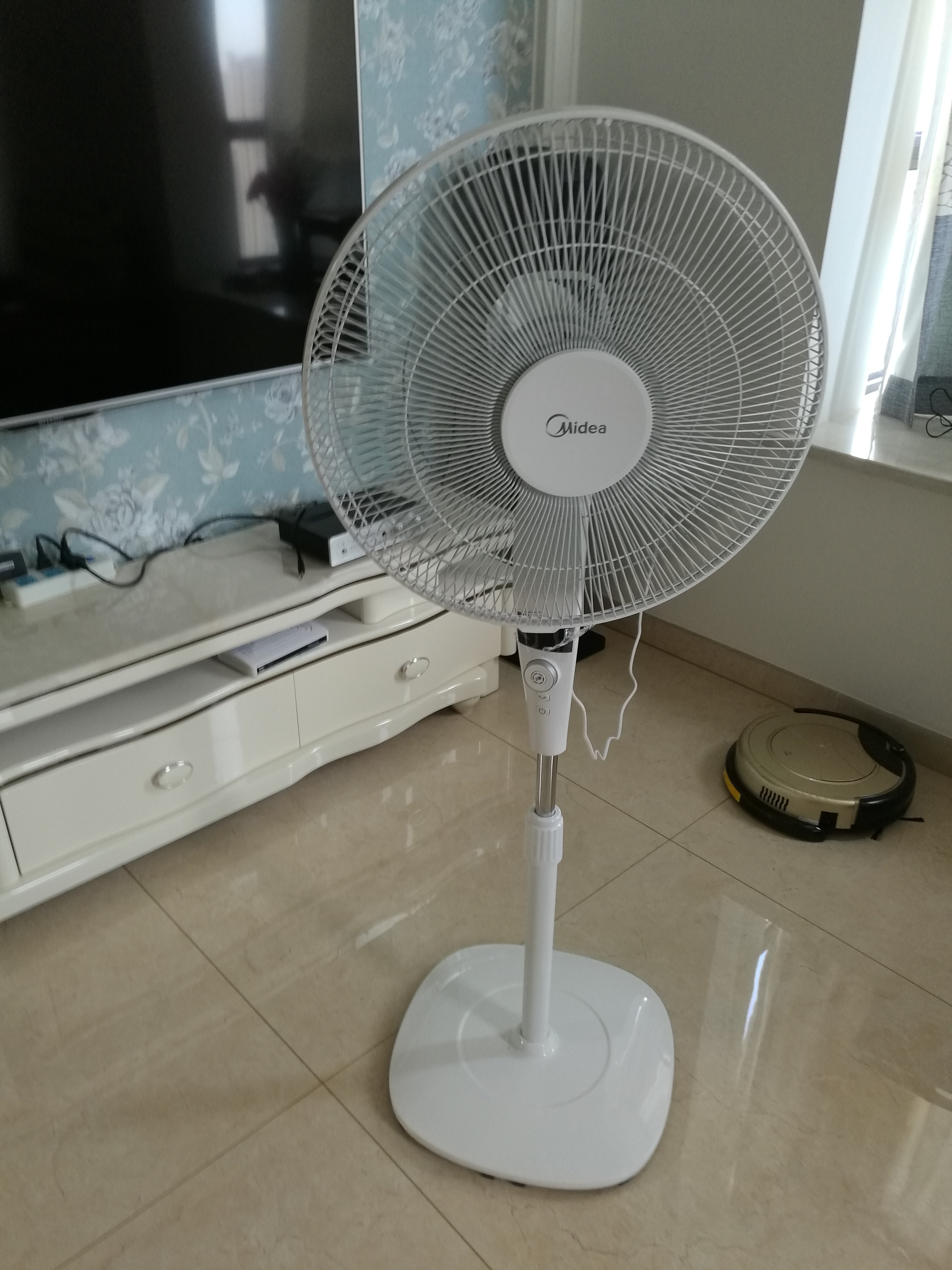 美的变频电风扇静音家用立式落地扇智能遥控办公室电扇fs40-17jrw晒单