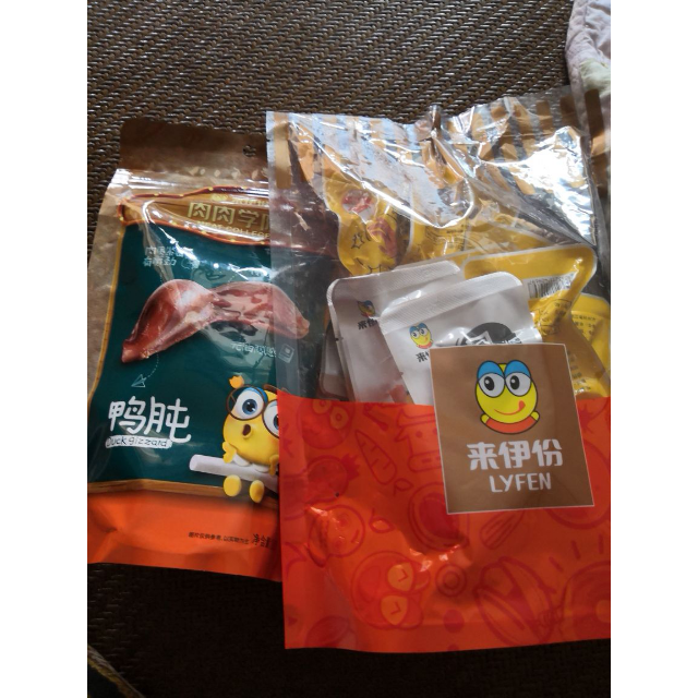 > 来伊份 鸭肫130g*1袋装 真空包装 即食肉类零食鸭肝美味 鸭胗 来一
