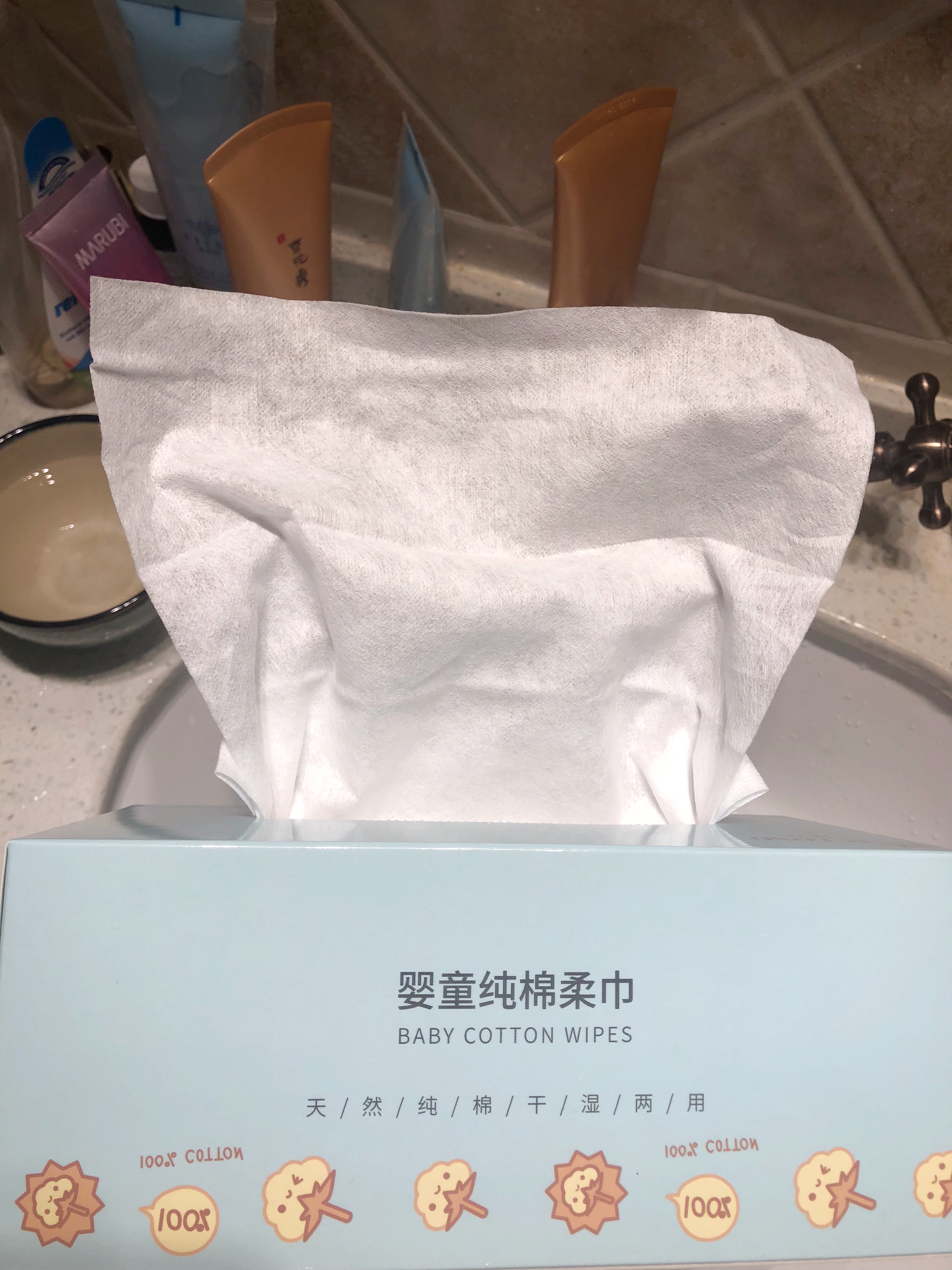 棉柔巾质地很厚实,每张大小也比之前用的大些,重点是性价比高,宝宝