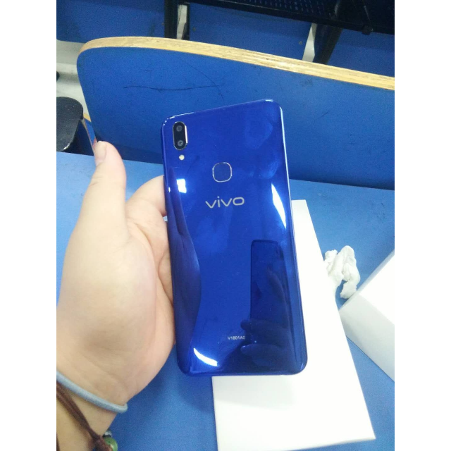 > vivoz1 4 64gb 宝石蓝 4g全网通 新一代全面屏ai双摄手机商品评价 >