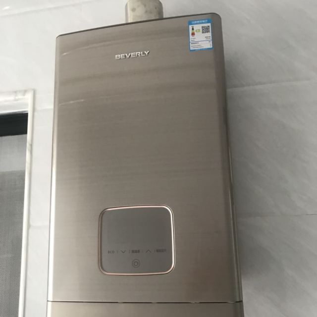 美的midea比佛利燃气热水器家用13l燃气热水器jsq25w1天然气高层抗风