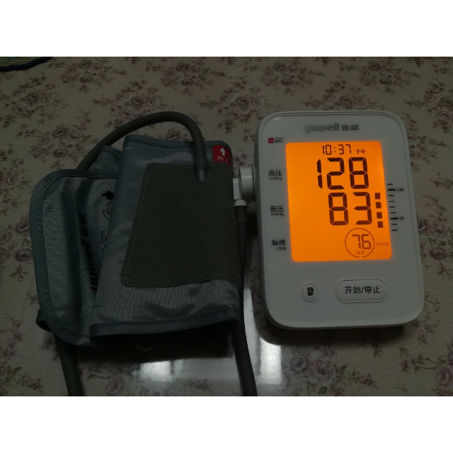鱼跃(yuwell)血压计 ye660f大屏血压仪 家用上臂式高精准全自动智能