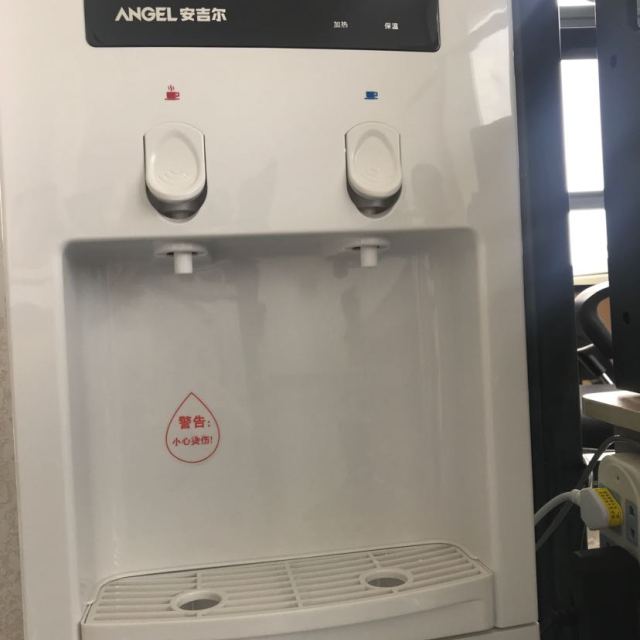 > 安吉尔(angel)立式温热型饮水机y1351lk-c 350w商品评价 > 性价比高