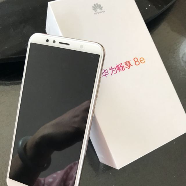 华为(huawei)畅享8e 全面屏后置双摄 全网通版 3g 32g