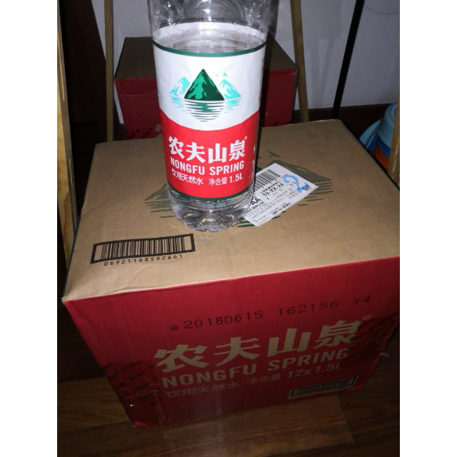 农夫山泉天然水1.5l*12箱装 家庭用水 饮用水高清大图|实物图