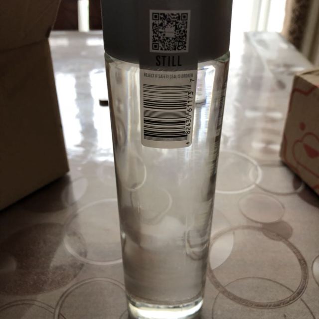 voss 芙丝饮用天然泉水(不含气)st 375ml 玻璃瓶 挪威