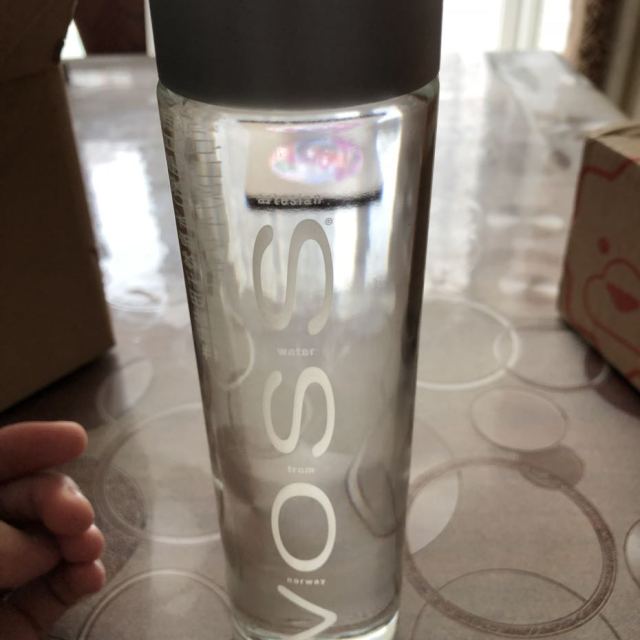 voss 芙丝饮用天然泉水(不含气)st 375ml 玻璃瓶 挪威进口饮用水