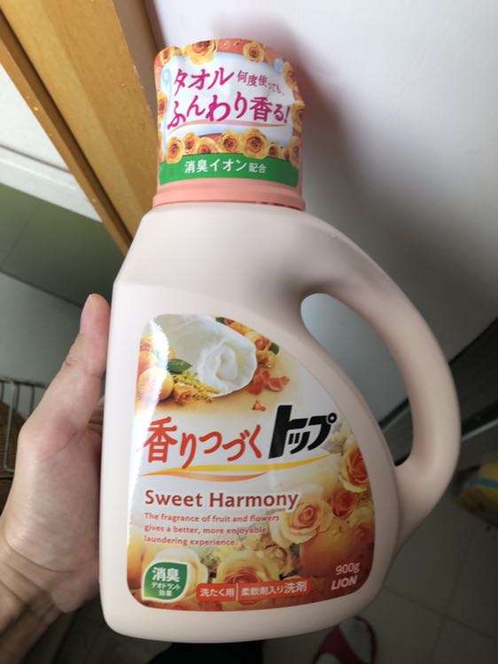 lion狮王 日本进口 花香衣物柔顺剂通用洗衣液 900ml 瓶装晒单图