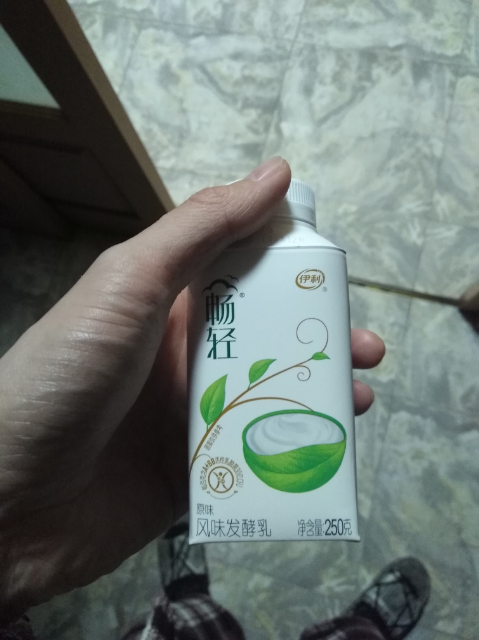 伊利 酸奶 畅轻 风味发酵乳 250g*12瓶(原味)晒单图