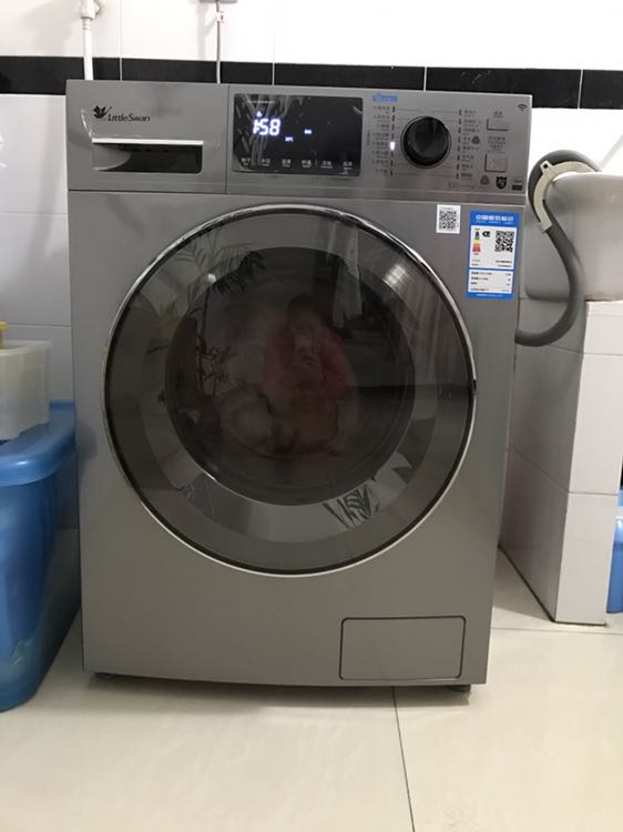 小天鹅全自动智能洗衣机