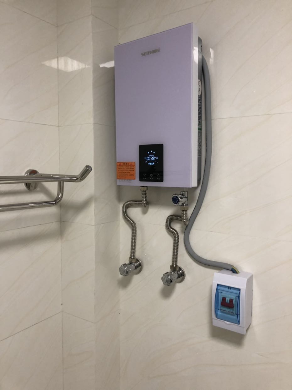 即热式电热水器洗澡家用免储水