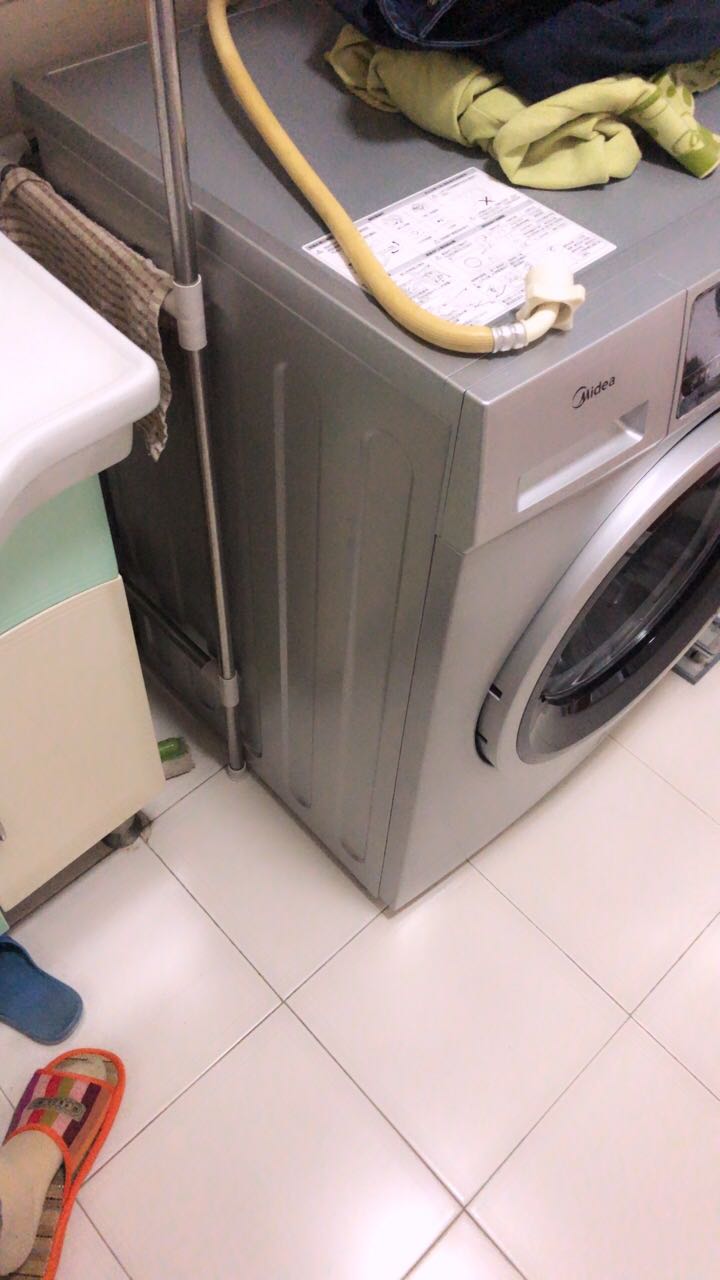 美的滚筒9公斤洗衣机