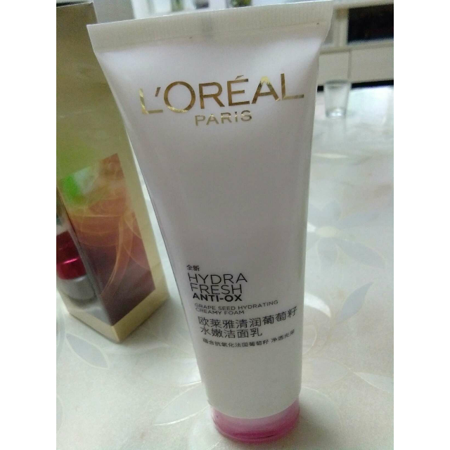 欧莱雅loreal清润葡萄籽水嫩洁面乳125mlloreal