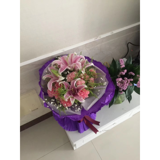 教师节礼物 免费配送 石家庄北京成都贵州 19朵粉康3朵百合花束鲜花