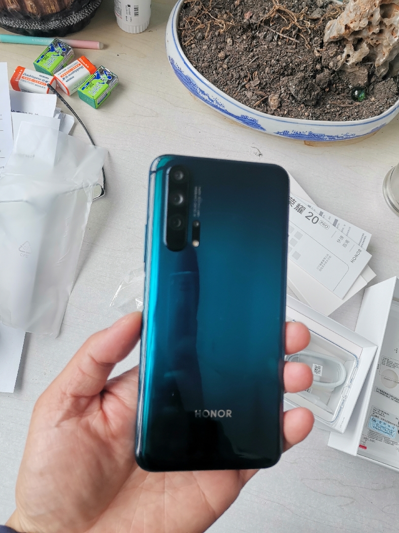 华为荣耀20pro,华为荣耀20 华为/荣耀(honor) 荣耀20 pro 全网通 8gb 128gb 蓝水翡翠 4800万全