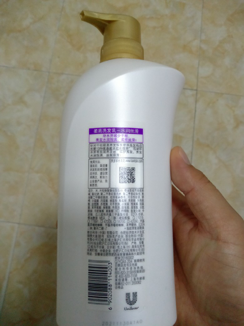 力士(lux)水润丝滑柔亮洗发乳750ml(新老包装随机发货)【联合利华】