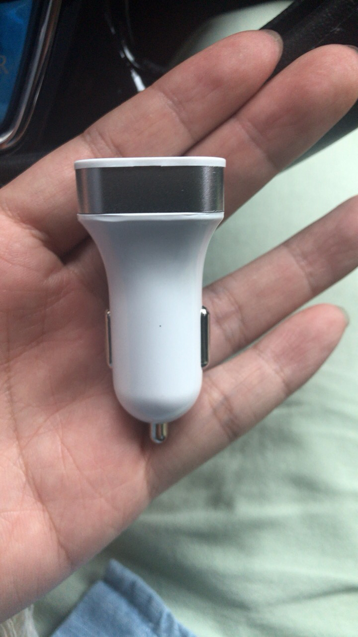 飞毛腿 车载充电器sc-622 双usb/2.