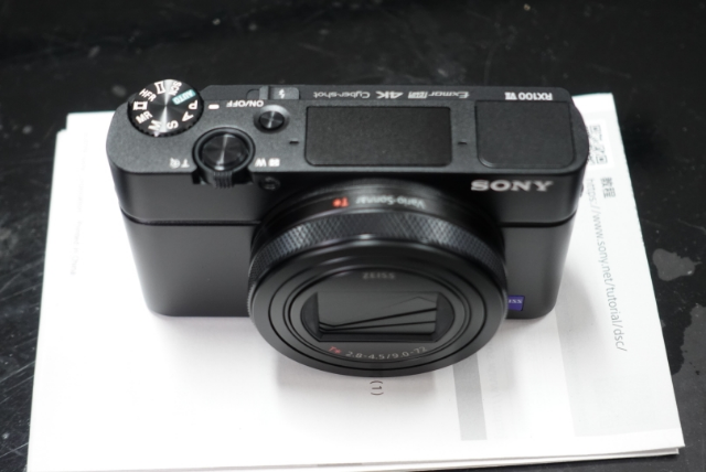 索尼(sony dsc-rx100m7 黑卡数码相机 黑卡7(24-200mm蔡司镜头 实时