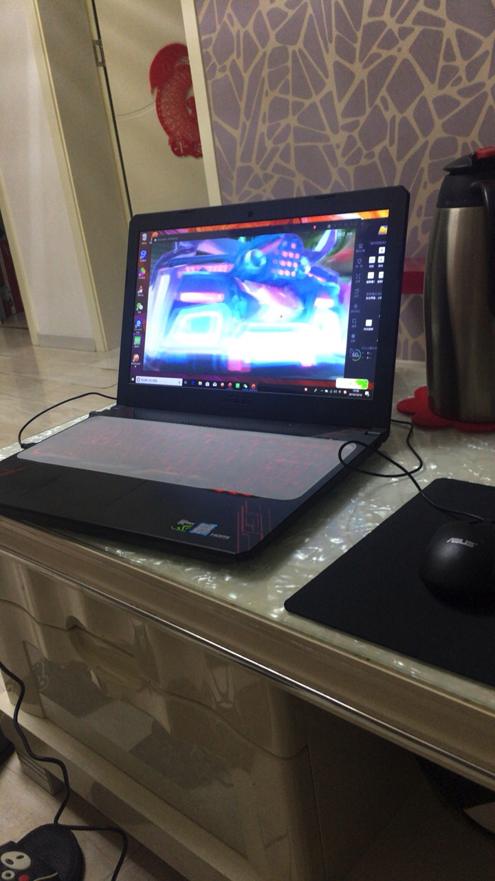 6英寸吃鸡游戏本笔记本电脑(i5-8300h 8g内存 1tb机械 128gb固态 gtx