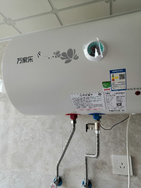 力诺瑞特太阳能热水器