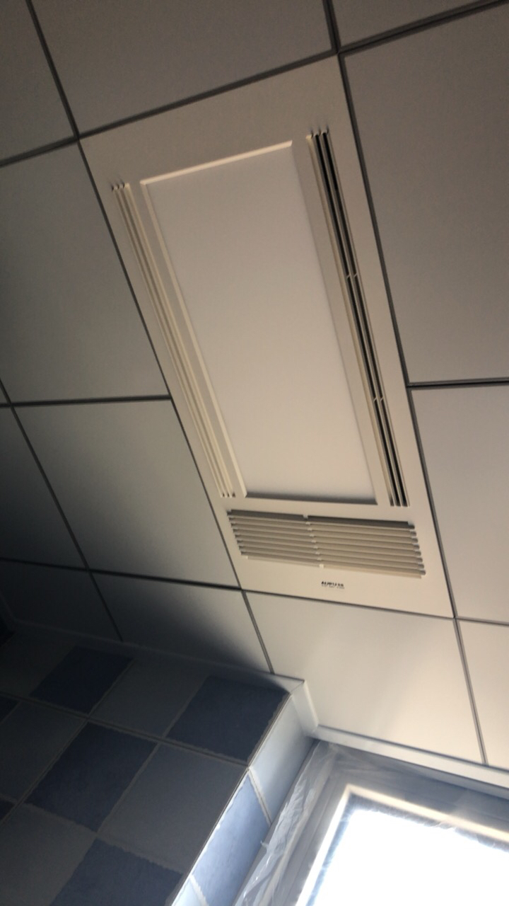 集成吊顶式浴霸