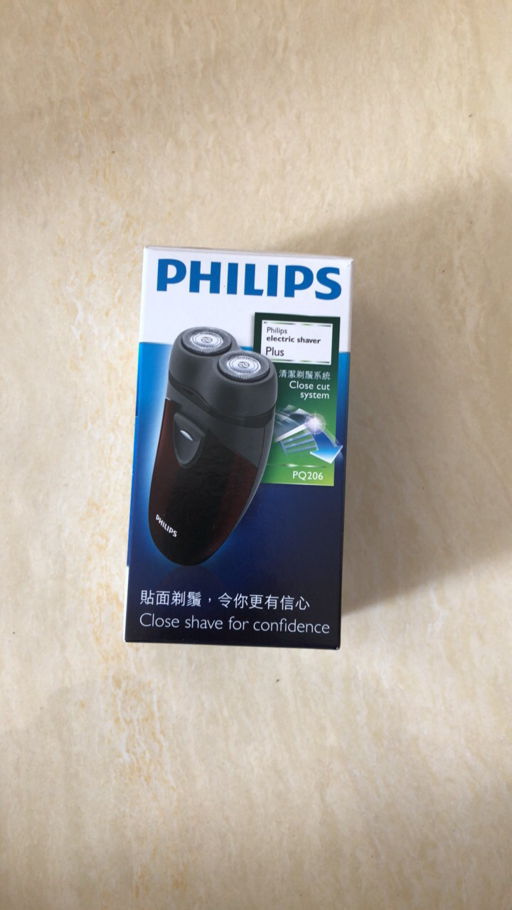 【灵活轻便】飞利浦(philips) pq206电动剃须刀 双刀头 干电池款 刀头