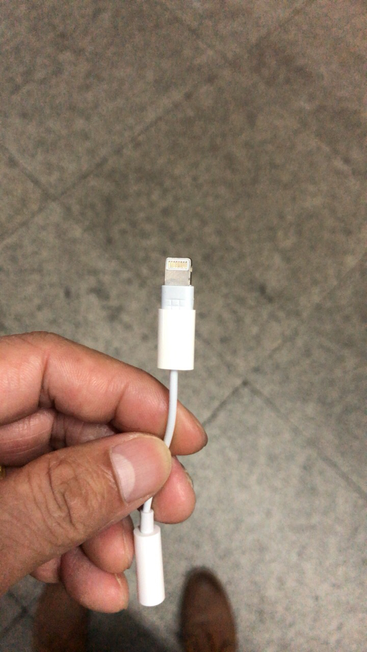 苹果7耳机转接头iphonexr 8plus max手机音频线听歌闪电转换器圆孔7p