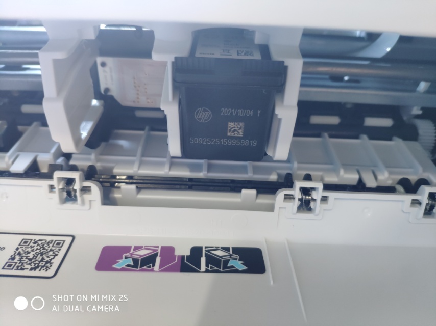 惠普(hp)deskjet 1112彩色喷墨打印机家用学生照片小型迷你连供a4文档