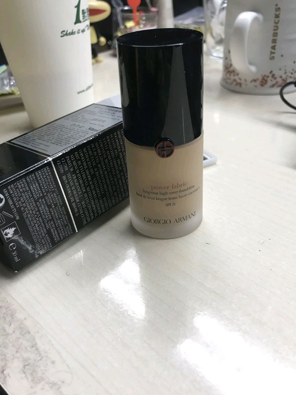 阿玛尼粉底液保湿