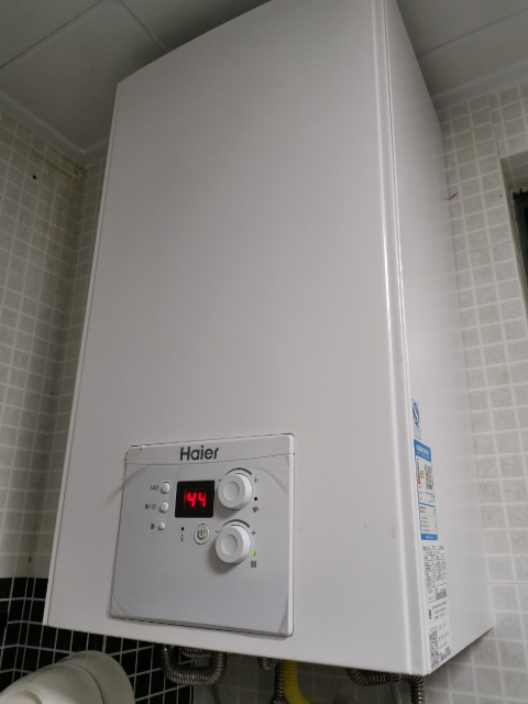 haier/海尔 家用燃气壁挂炉(天然气 l1pb26-ht1(t 两用采暖炉 26kw