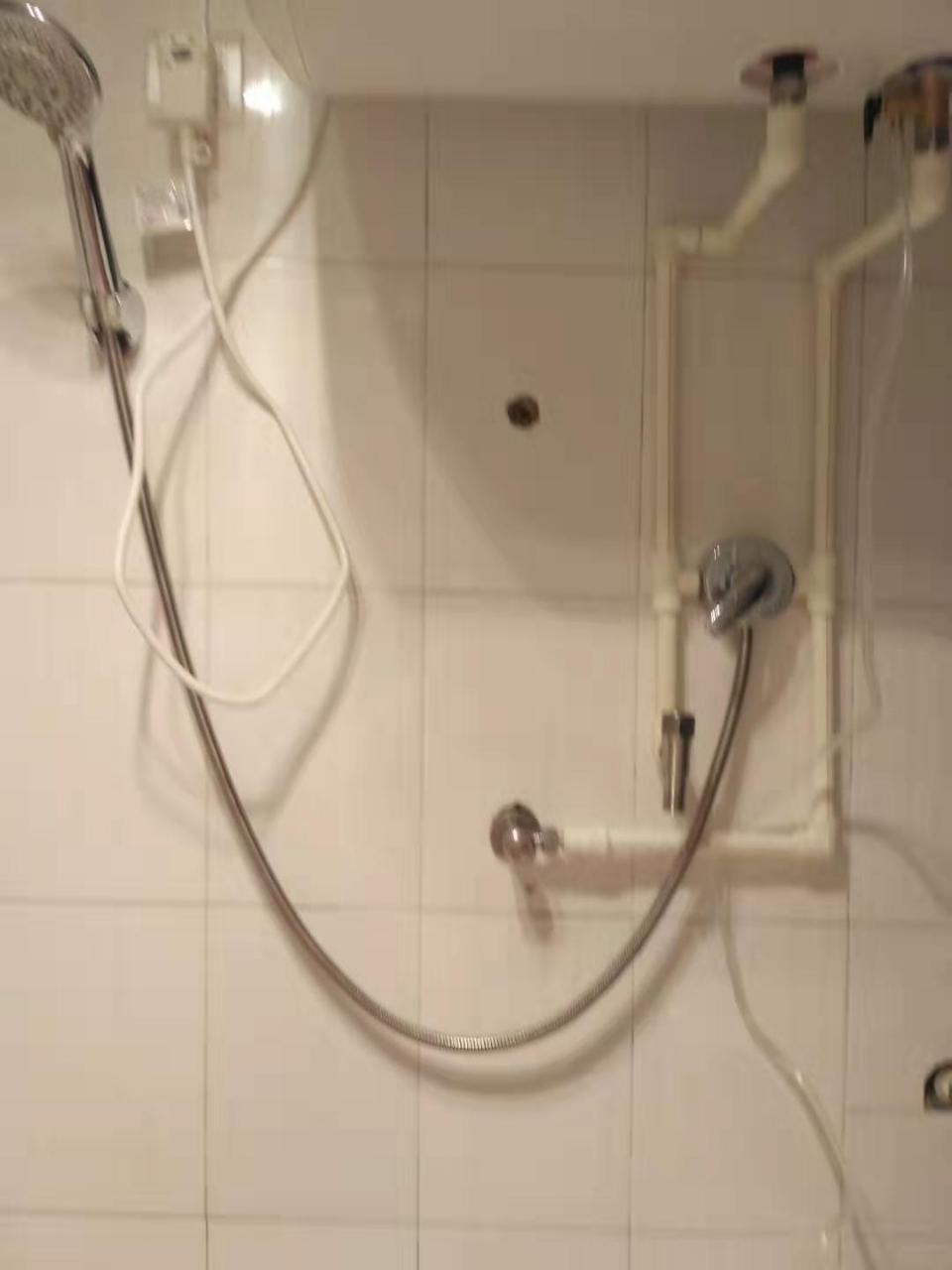 阿里斯顿(ariston) 60升电热水器 snx603qhag 3000w变频双核速热 六倍