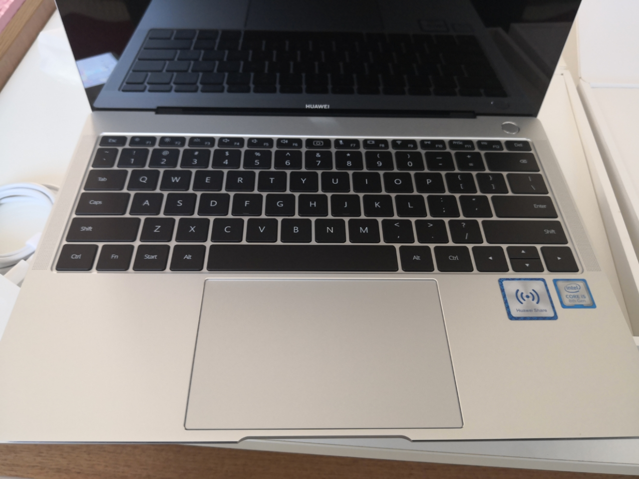 9英寸全面屏轻薄本笔记本电脑(i5-8265u 8gb 512gb固态硬盘 3k屏