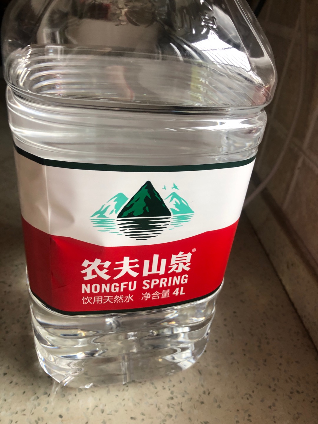 饮用天然水 4l*6桶/箱x4箱装 优质弱碱性饮用水桶装水纯净水矿泉水大