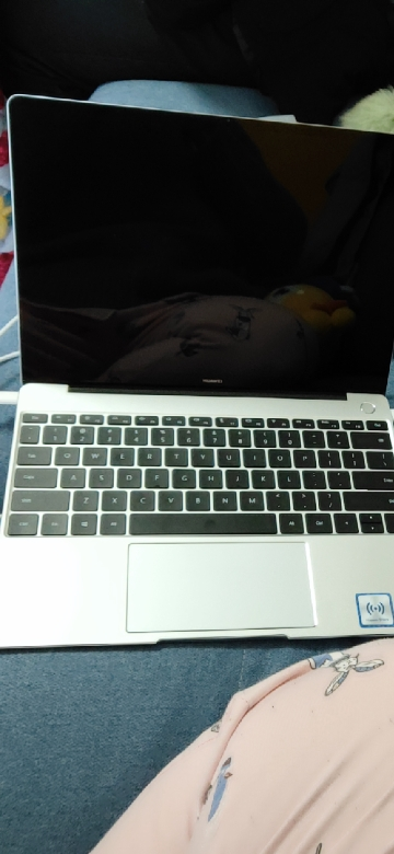 华为matebook 13 2020款 笔记本电脑 i7-10510u mx250独显16gb 512gb