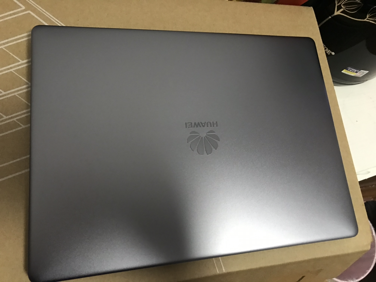 13英寸全面屏超轻薄笔记本电脑( i5-8265u 8gb 512gb固态硬盘 mx250独