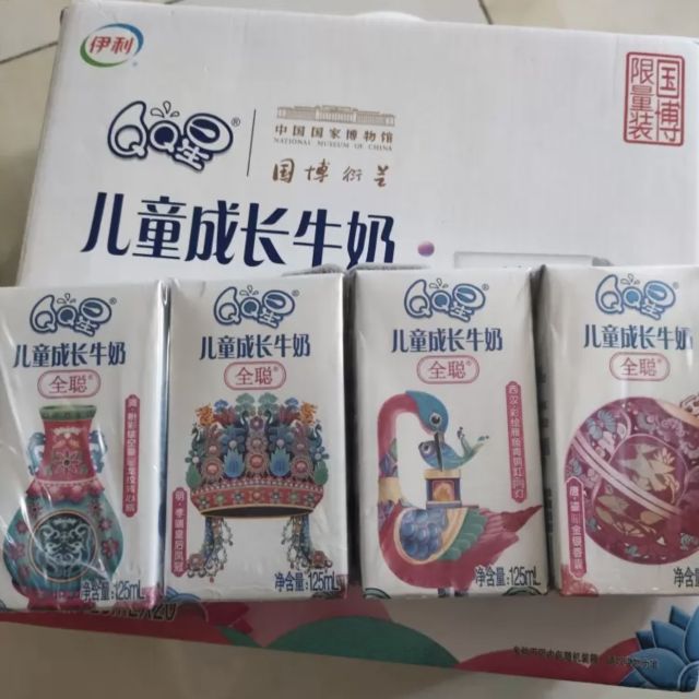 伊利qq星 健固营养 儿童成长牛奶125ml*20盒/礼盒装(新老包装随机发货