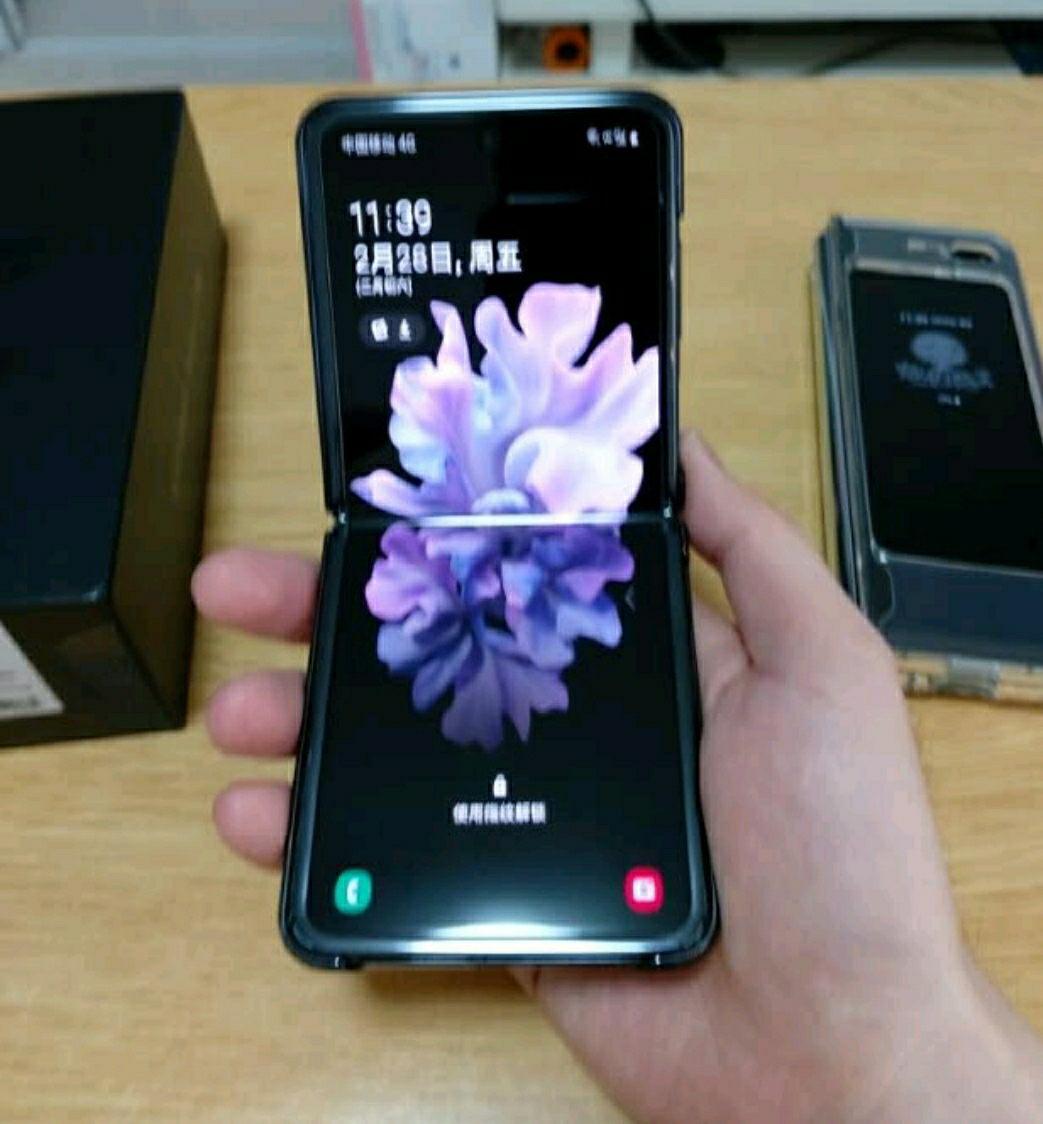 三星galaxy z flip(sm-f7000)8gb 256gb 赛博格黑 6.