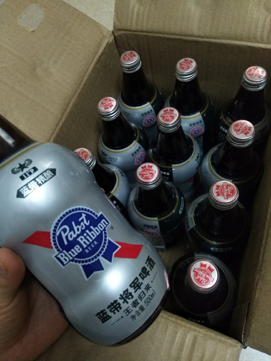 蓝带啤酒blue ribbon 蓝带将军啤酒500ml*12瓶 整箱 精酿啤酒中国社交