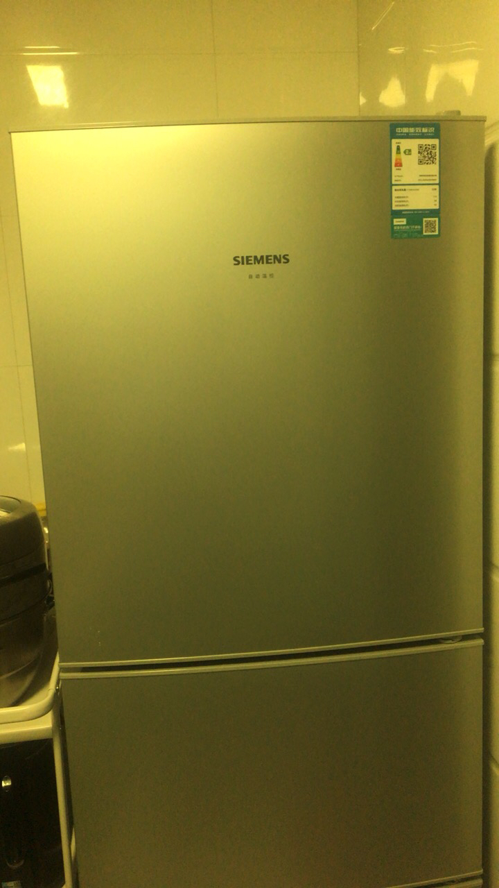 西门子(siemens)bcd-232(kg23d166ew 232升 三门冰箱 家用 机械控温
