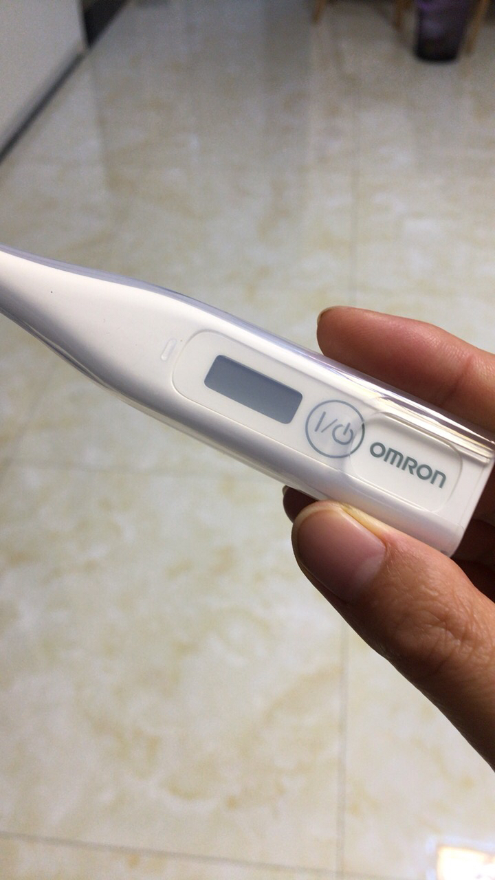 欧姆龙(omron)电子体温计 mc-246 婴儿宝宝成人全家适用测量腋温晒单