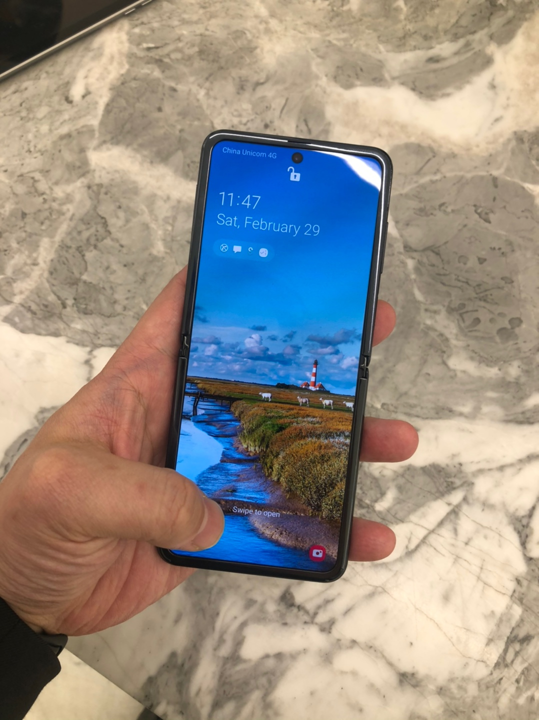 三星samsung galaxy z flip 折叠屏手机 赛博格黑 8gb 256gb 移动联通
