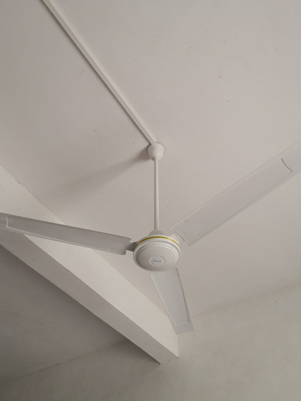 美的(midea)电风扇fc140-ba吊扇56吋宿舍工业扇工厂饭堂客厅吸顶式